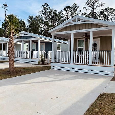 Riverwalk Landing Cottages And Rv Resort Freeport Eksteriør bilde